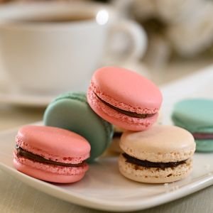 Assorted Macarons (Box of 6)